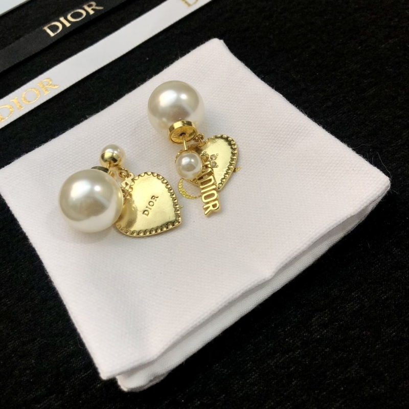 chr1st1an D10r earrings